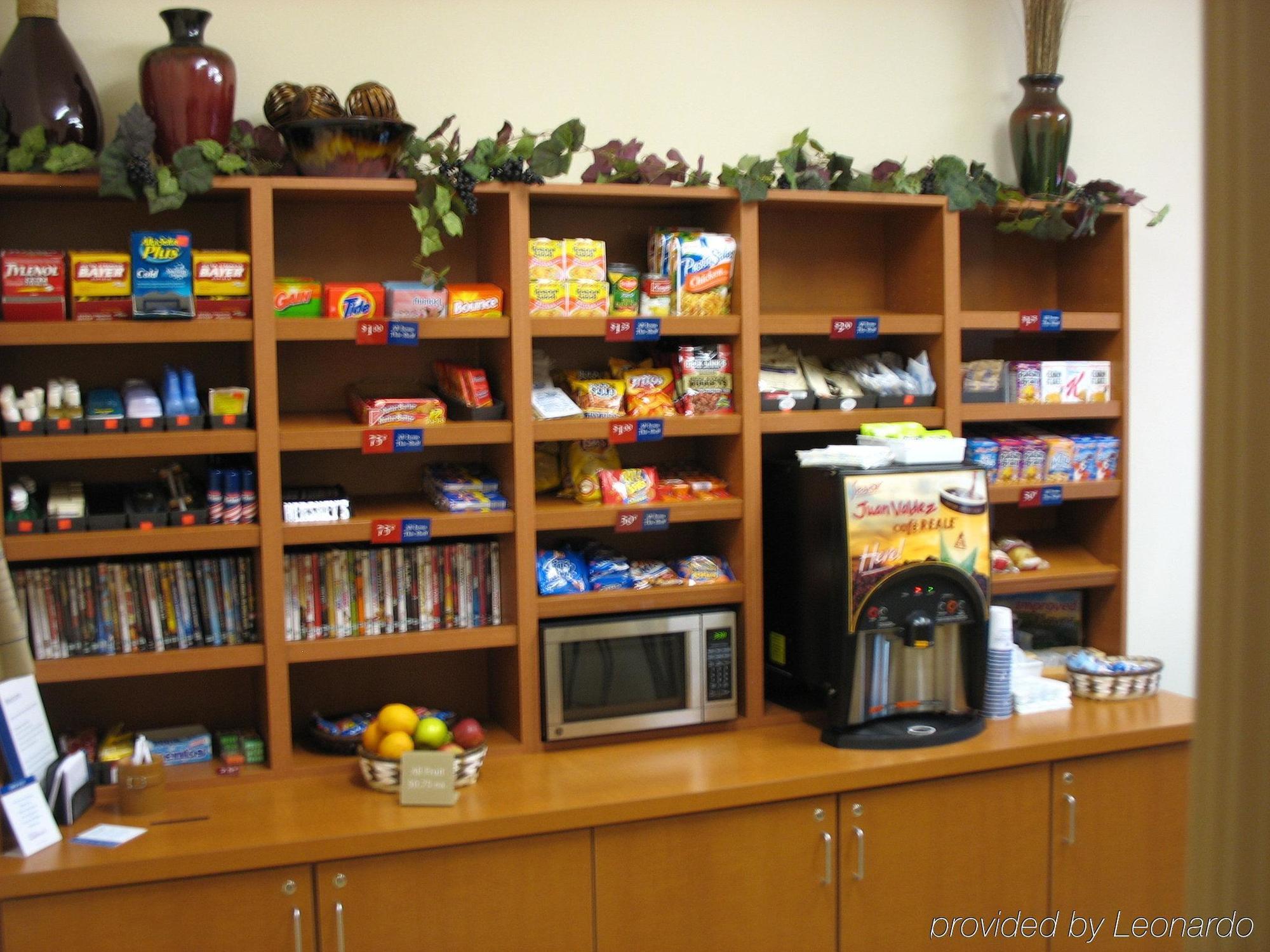Candlewood Suites Fayetteville By Ihg Restaurant photo