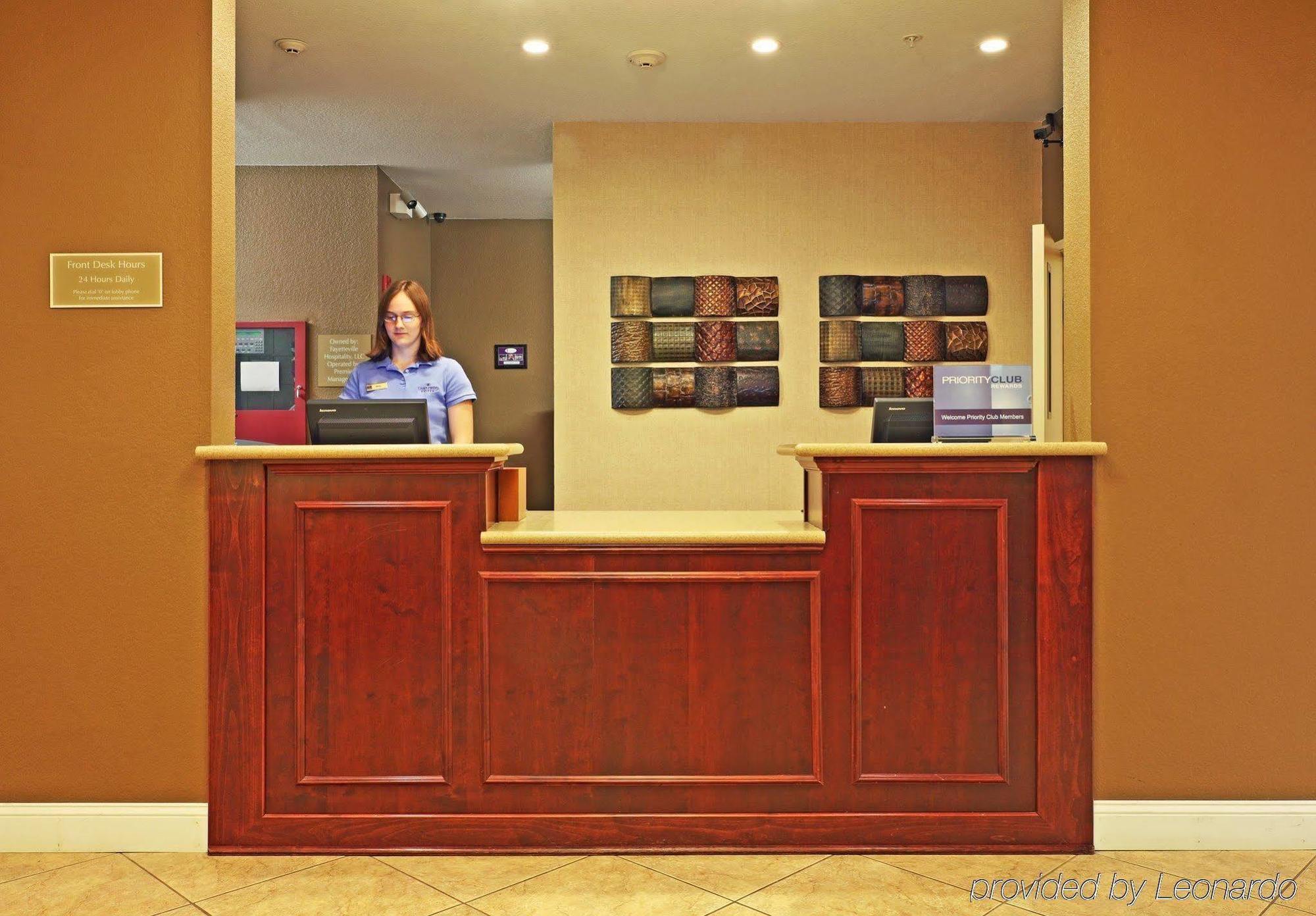 Candlewood Suites Fayetteville, An Ihg Hotel Interior photo